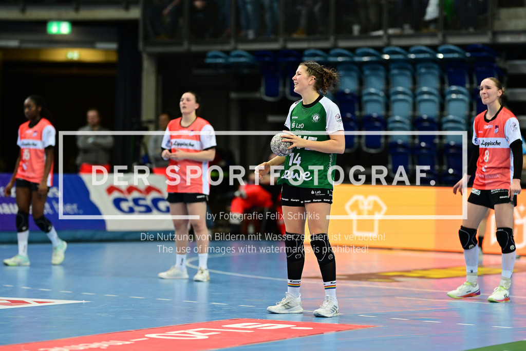 Handball I Frauen I Saison 2025-2026 I 1. HBF I 9. Spieltag I VfL Oldenburg - HSG Blomberg-Lippe I 75779 | Der Sportfotograf. - Realisiert mit Pictrs.com