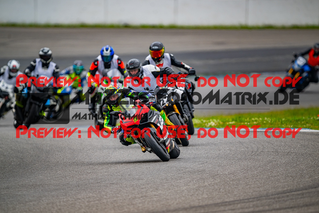 MaZZes_FotoMatrix_240701_6007705_9509 | INST