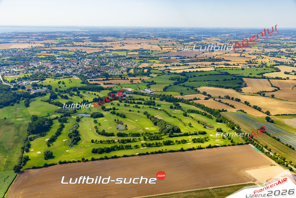 Luftbild Vs Google Maps  Golf  Grömitz -Das Luftbild wurde 2025 vom UL-Flugzeug heraus erstellt ( keine Drohnenluftbilder ) - Hochauflösende Luftaufnahme -Nicht vergleichbar mit Google Maps oder Satelittenbilder- Die Geschenkidee !Mit Lizenz und Bildrechte bestellbar