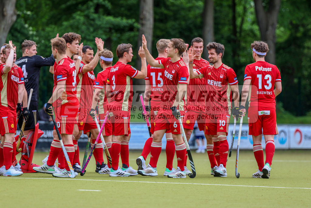 MJ_2023-05-07 - M - RWK - UHC-3 | Mats Grambusch (Rot-Weiss Köln #3), Aron Flatten (Rot-Weiss Köln #6) &amp; Moritz Trompertz (Rot-Weiss Köln #10), Rot-Weiss Köln - UHC Hamburg am 7.5.2023 im KTHC Hockeypark, Köln