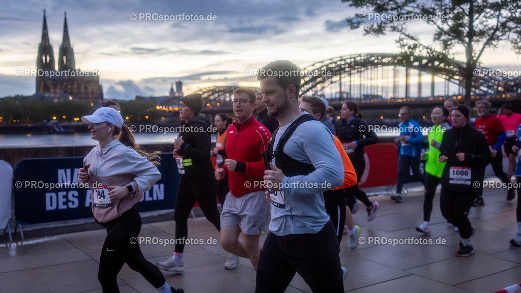 23. ASV Nachtlauf; Koeln, 13.05.26 | Impressionen vom 23. ASV Nachtlauf am 13.05.26 am Tanzbrunnen in Koeln. Foto: BEAUTIFUL SPORTS/Leah Kohring