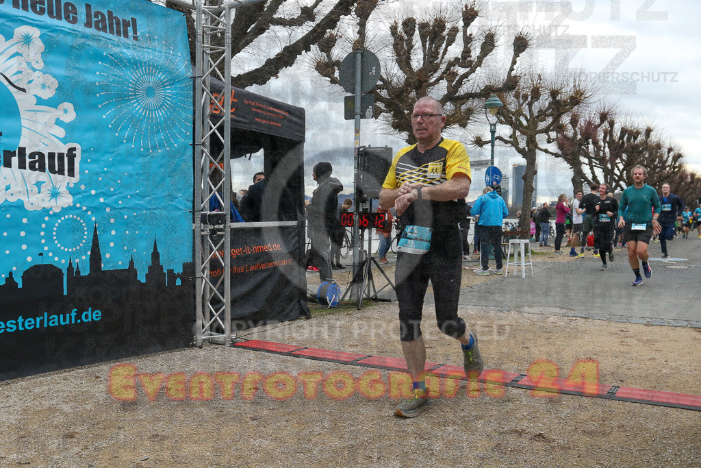 221231_1206_EV9_5484 | Sportfotografie im Rhein-Sieg Kreis, Köln, Bonn, NRW, Rheinland Pfalz, Hessen, etc. Unser Tätigkeitsfeld umfasst den Laufsport vom Volkslauf über den Marathon, Duathlon, Triathon bis zum Ultralauf wie Kölnpfad Ultra oder Schindertrail.