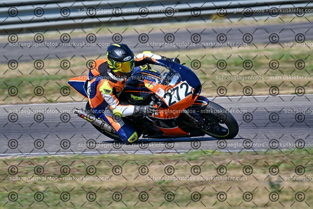 26bt04-0549 | markuskiefer.com - Realisiert mit Pictrs.com