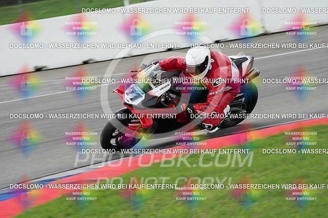 2025_08_04_PBK_11891 | Sportfotografie; SlowMotion; Video; Rennstrecke; Hafeneger; RSE; Speer; Trackday; Motorsportarena; Hockenheimring; Brno; Most; Barcelona; Valencia, Benny; Kaetzmer;