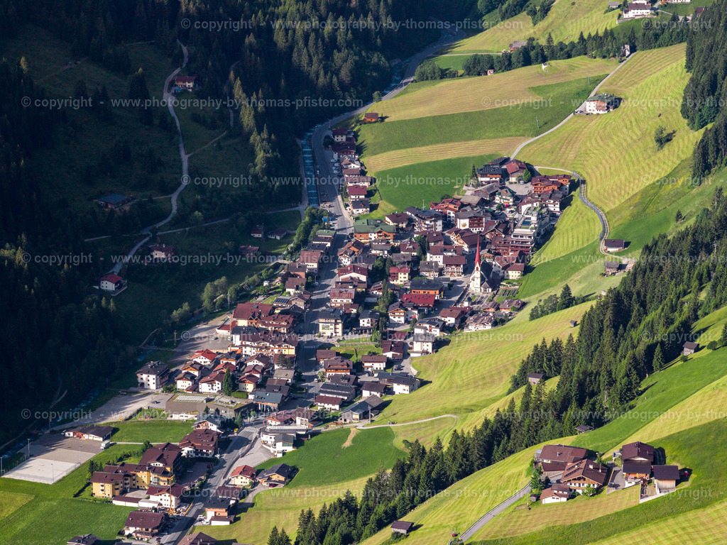 Lanersbach Morgens im Sommer copyright  Thomas Pfister-1 | PHOTOGRAPHY BY THOMAS PFISTER