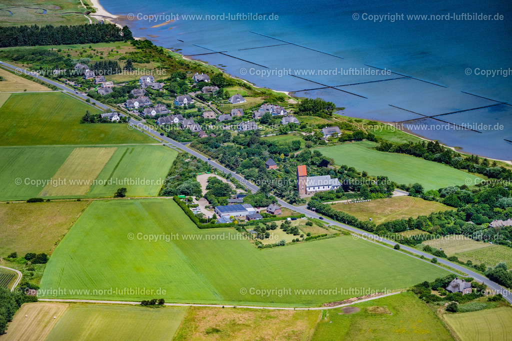 Sylt_Keitum_Klentertal_ELS_0284210625 | KEITUM 13.08.2025 Ortsansicht an der Meeres-Küste im Ortsteil Klentertal in Keitum auf der Insel Sylt im Bundesland Schleswig-Holstein, Deutschland. // Town view on the sea coast in the district Klentertal in Keitum on the island Sylt in the state Schleswig-Holstein, Germany. Foto: Martin Elsen