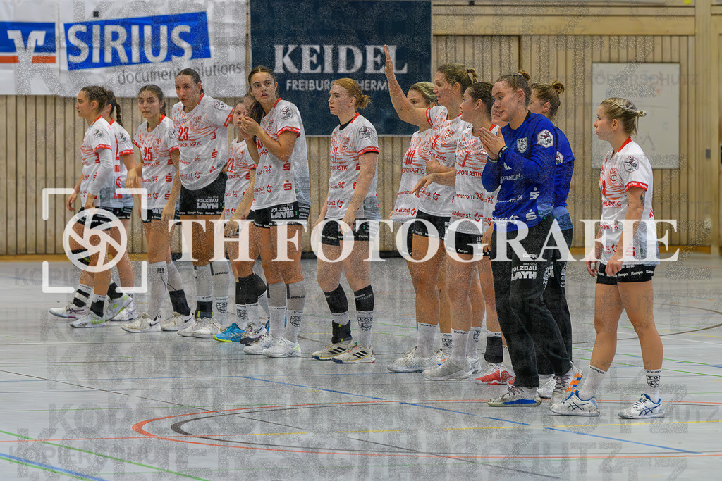 DEU, HSG Freiburg - TG Nuertingen, Handball, 2. Handball-Bundesliga, Saison 2023/2024, 04. Spieltag, Saison 2023/2024, 07.10.2023 | Team TG Nuertingen kurz nach dem Einlaufen der Teams.

DEU, HSG Freiburg - TG Nuertingen, Handball, 2. Handball-Bundesliga, Saison 2023/2024, 04. Spieltag, Saison 2023/2024, 07.10.2023

Foto: Eibner-Pressefoto/Thomas Hess