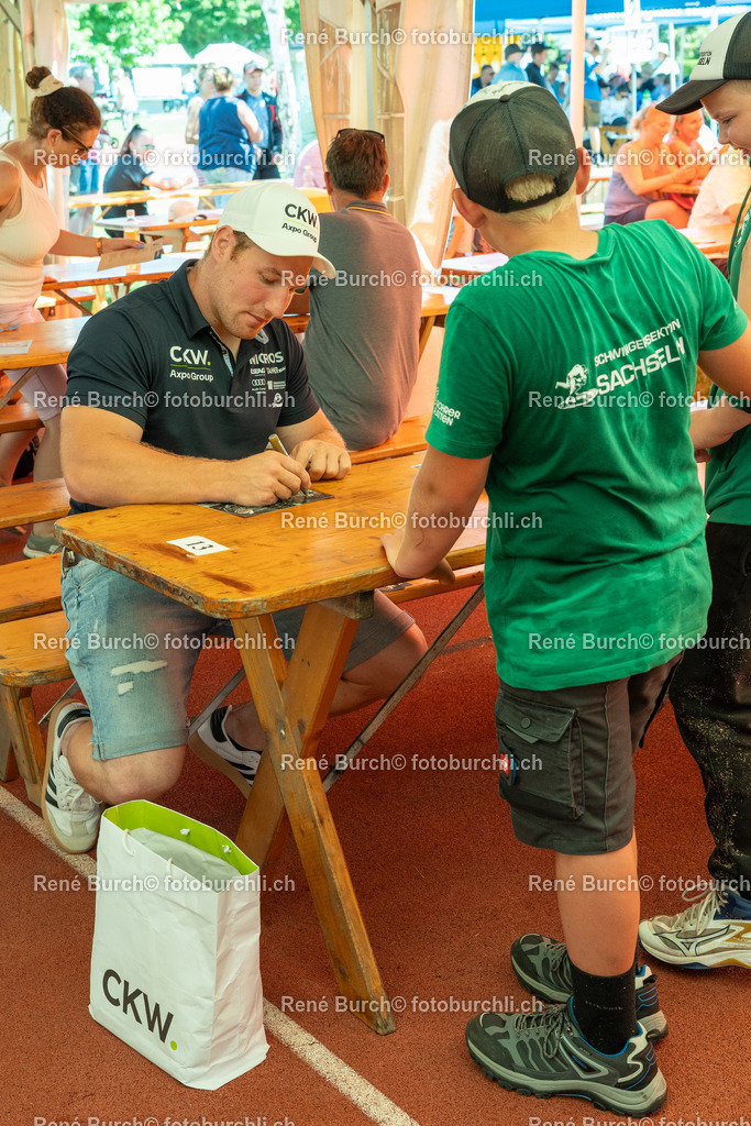 BR_07881 | René Burch leidenschaftlicher Fotograf aus Kerns in Obwalden.  Hier finden sie Sport, Landschaft und Natur Fotografie.
 - Realisiert mit Pictrs.com