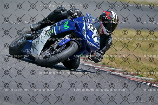 25bt04-1104 | markuskiefer.com - Realisiert mit Pictrs.com