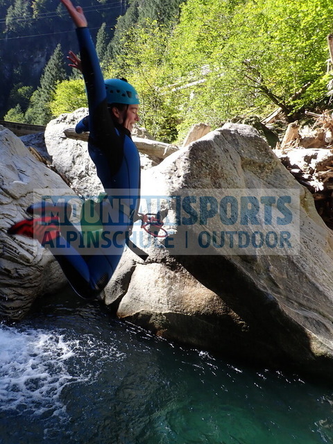 P9230034 | Bestelle die Bilder deines Berg- oder Wasser-Abenteuers mit Mountain Sports bequem von zu Hause aus direkt über unseren Online Fotoshop von pictrs.com. - Realisiert mit Pictrs.com