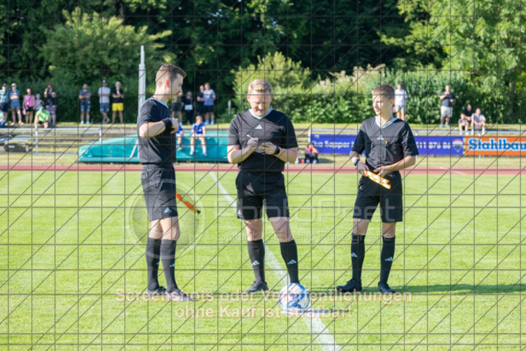 20250620_182812_0154 | #,TV Eybach (rot) vs. TSV Ottenbach (gelb), Fussball, Relegationsfinale in Kreisliga A3 - Bezirk Neckar/Fils, Saison 2024/2025, Eichenbachstadion, Haldenstraße, 73054 Eislingen, 20.06.2025 - 18:30 Uhr,Foto: PhotoPeet-Sportfotografie/Peter Harich