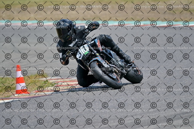 25bt04-1193 | markuskiefer.com - Realisiert mit Pictrs.com