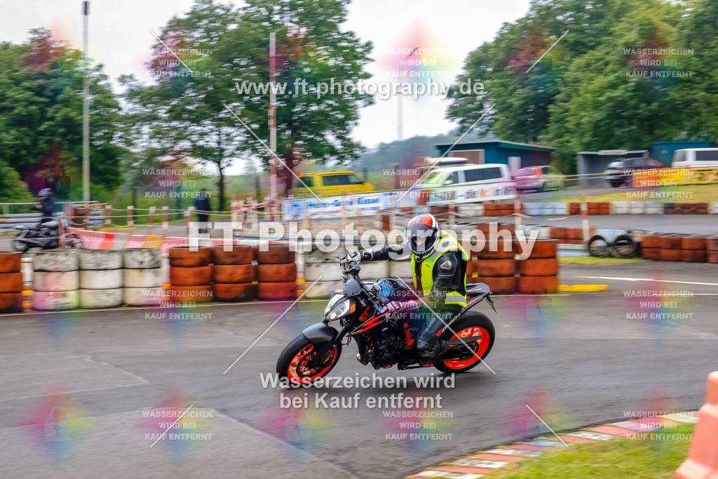 OBK-5339 | Hier findet Ihr Bilder von Touristenfahrten auf der Nürburgring Nordschleife oder von anderen Veranstaltungen die ich besucht habe. Viel Spass beim Durch Schauen 