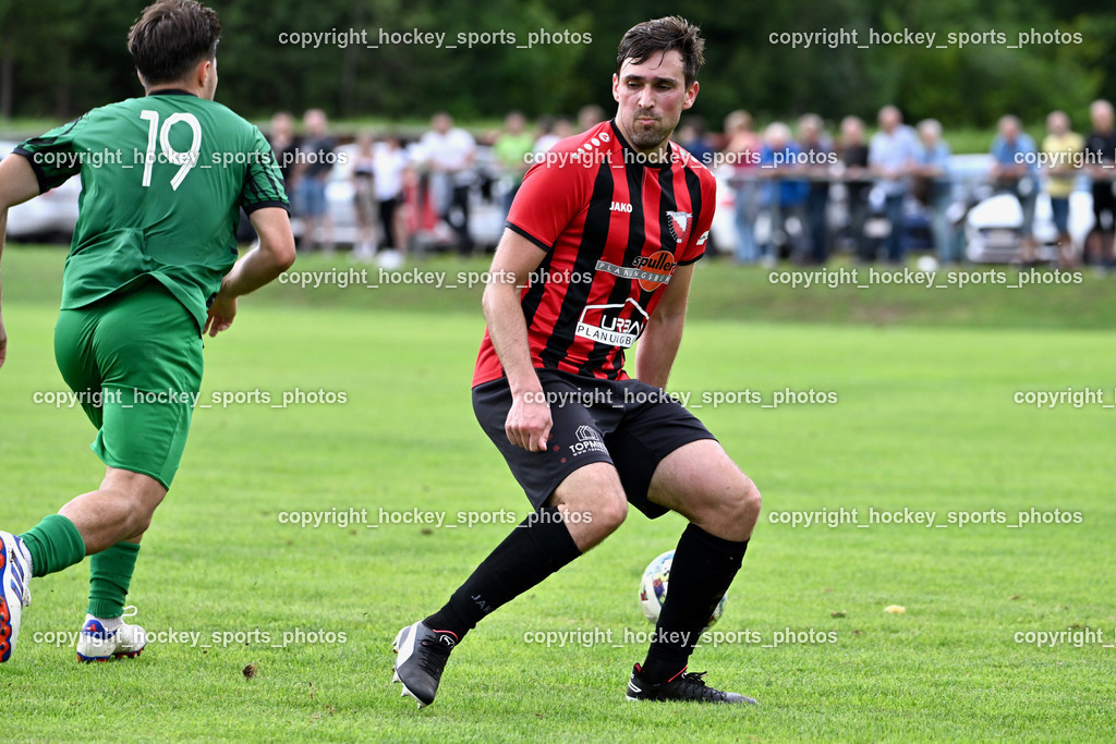 ATUS Nötsch vs. SC Landskron | #19 Daniel Martinovic SC Landskron, #31 Jernej Schwarzmann ATUS Nötsch, ATUS Nötsch vs. SC Landskron, ATUS Nötsch vs. SC Landskron am 26.07.2025 in Nötsch (Dobratsch Arena), Austria, (Photo by Bernd Stefan)