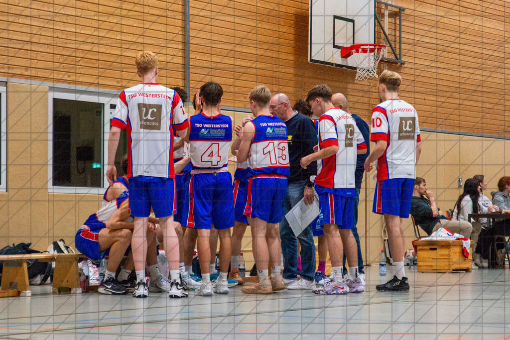 2. RL West | 05.10.2024 | Bad Essen vs. TSG Westerstede 2 | 2. RL West | 05.10.2024 | Bad Essen vs. TSG Westerstede 2 - - - - - CREDIT, www.bullenfotos.de, Martin König, Hörner Weg 40, D-49078 Osnabrück, +4917663732967, Nutzung und Weitergabe nur zu den vereinbarten Zwecken. Presseanfragen an Ersteller. Alle Rechte beim Ersteller. - - - - - - Realisiert mit Pictrs.com