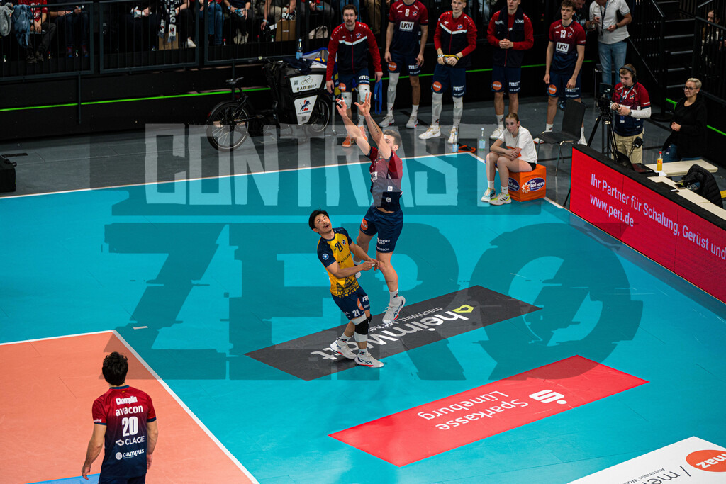 Volleyball I Herren I Saison 2025/2026 I Bundesliga I 5. Spieltag I SVG Lüneburg - VfB Friedrichshafen | CONTRAST ZERØ MEDIA - Realisiert mit Pictrs.com