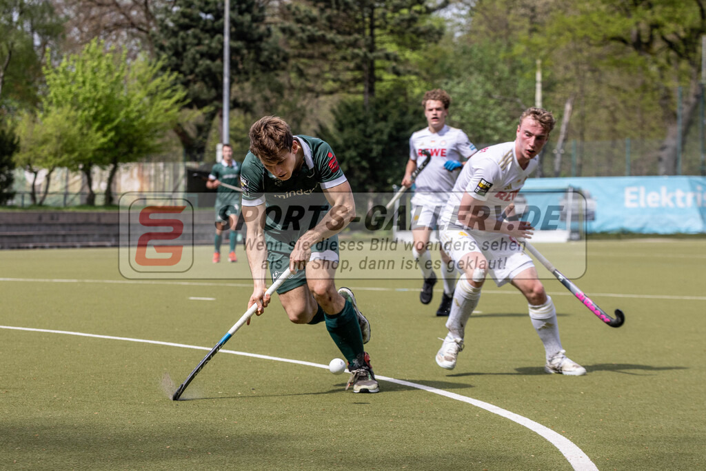 MJ_UHTC-RWK_13.04.2024-31 | Henrik Mertgens (Uhlenhorst Mülheim #13), Uhlenhorst Mülheim - Rot-Weiß Köln am 13.4.2024 in der Waldstadion, Mülheim a.d.Ruhr