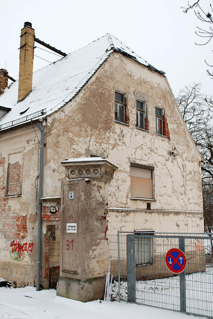 Foto: Leipzig - Schoesserhaus Kleinzschocher | Das Team hinter BILDLEXIKON LEIPZIG bündelt historische wie aktuelle Informationen über die Stadt Leipzig in Text und Bild auf einer Plattform und stellt diese der interessierten Öffentlichkeit zur Verfügung.