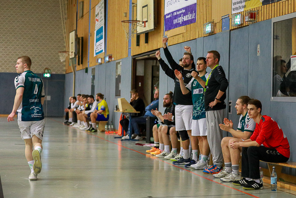 SVN_TvBiefang_161124_007 | Bildergalerie von Sport-Ereignissen aber auch von weiteren spannenden Dingen - nicht nur vom Niederrhein. In Anlehnung an den bekannten Spruch von Hanns Dieter Hüsch heißt das Motto: "Niederrhein ist überall".  - Realisiert mit Pictrs.com