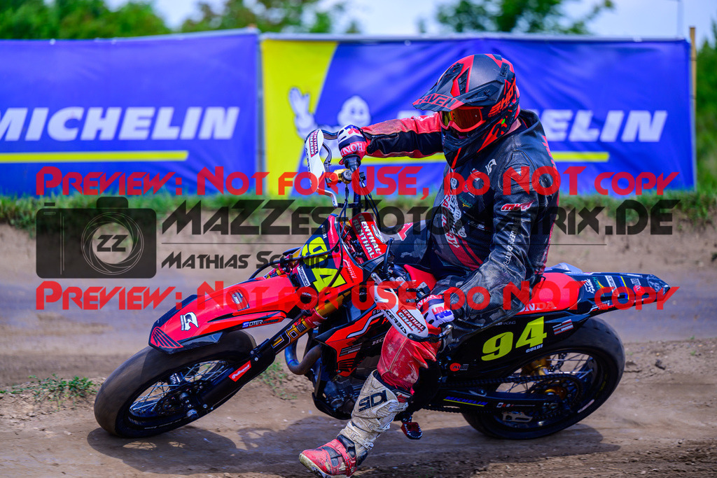 MaZZes_FotoMatrix_240622_6021986_3006 | UE40