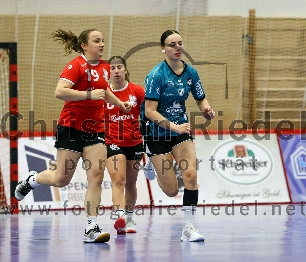 2022-11-27_011_SV_Anzing_gegen_HT_Muenchen_II | Anzing, Deutschland, 27.11.2022:
Handball, Bezirksliga 2022 / 2023, 7. Spieltag, SV Anzing gegen HT München II, Endergebnis: 28:32

Sarah Reither (SV Anzing, #19), +h6+

Foto: Christian Riedel / fotografie-riedel.net