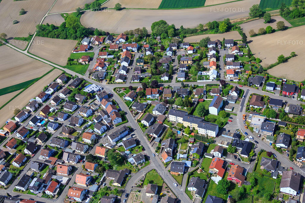 Luftbild: Raiffeisenstr in Hagenbach im Bundesland Rheinland-Pfalz in Deutschland. Foto: IMG_078484.jpg vom 08.05.2015 durch Werner Riehm/FLY-FOTO.de