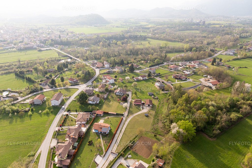 Aerial view: View of the town in Borgo Ampiano in the state Friuli Venezia Giulia, Italy. – Photo: IMG_098765.jpg taken on 04/07/2017 by Werner Riehm/FLY-FOTO.com – Resolution of the original: 5472 x 3648 px