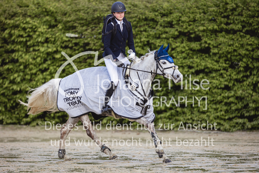 240426_Olfen-Vinnum_PonyTrophy-420 | Deine schönsten Turniermomente als professionelle Fotos! Entdecke hochwertige Pferdesport-Fotografie im Online-Shop. Jetzt Fotos finden & bestellen!