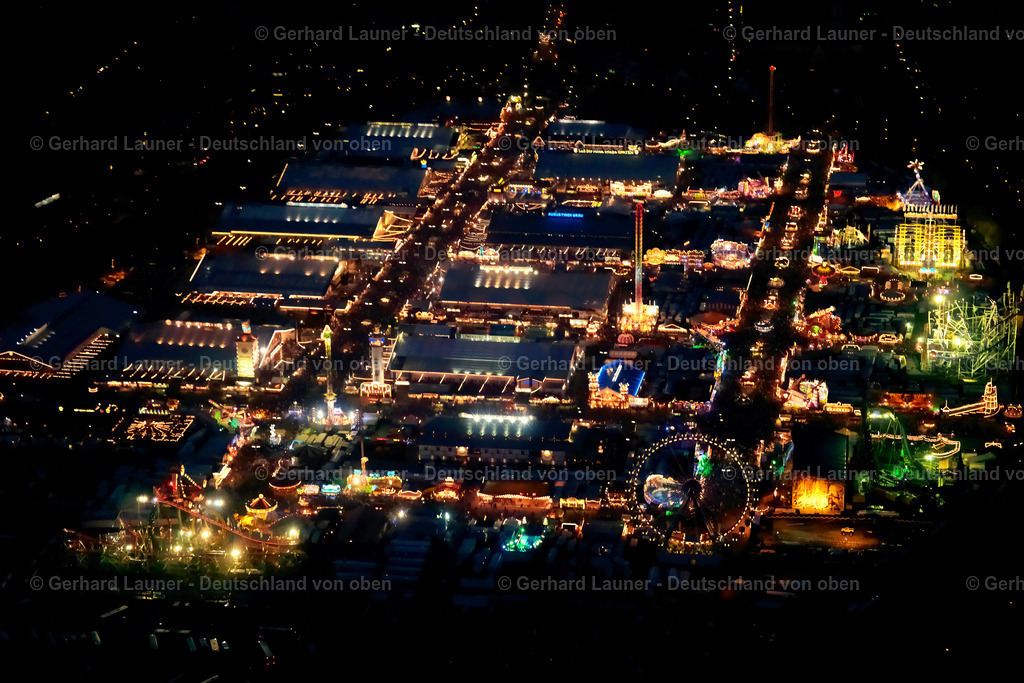 2783025 | Das Oktoberfest in München (mundartlich Wiesn) ist das größte Volksfest der Welt. Hier sieht man das Volksfest bei Nacht in voller Beleuchtung.