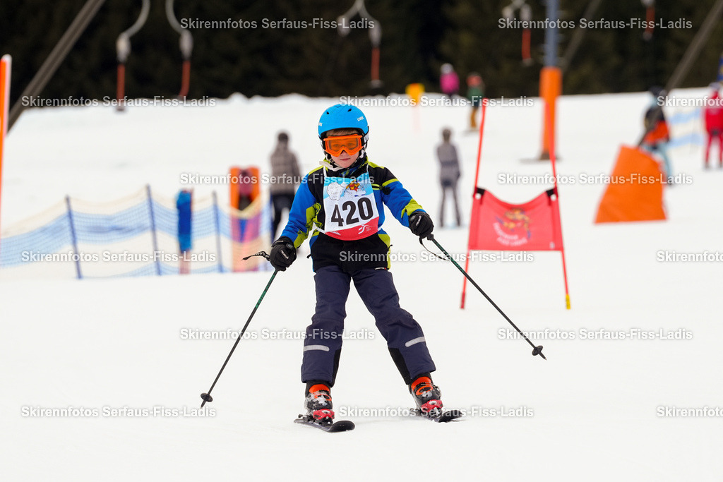 SRF_02.01.2026_0690 | Skirennfotos,Serfaus,Fiss,Ladis,Kinderskirennen,Winter,Tirol,Oberland,skirace,SFL,feelfree,weil wir's genießen,ski,Ski,skifahren,Sonnenplateau, - Realisiert mit Pictrs.com