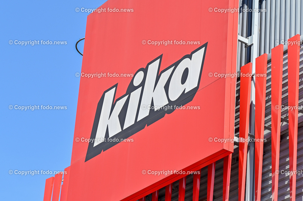 Kika_ 01.06.2023-14 | 01.06.2023, Linz, AUT, Kika, im Bild Kika, Linz, Möbelhaus, Möbel, Moebelhaus, Moebel, Logo, Fahnen, Flaggen, Schild