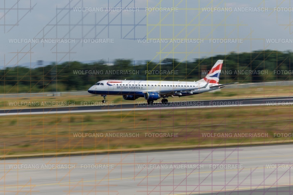 2025710-101651_FRA_25 R_R3B_3939 | Am Flughafen Frankfurt am Main treffen Dynamik und Präzision aufeinander: Startende und landende Flugzeuge verschiedenster Airlines, festgehalten in Farbe und Schwarz-Weiß. Von kraftvollen Silhouetten bis zur majestätischen Erscheinung der Königin der Lüfte – zeitlose Momente moderner Luftfahrt. - Realisiert mit Pictrs.com