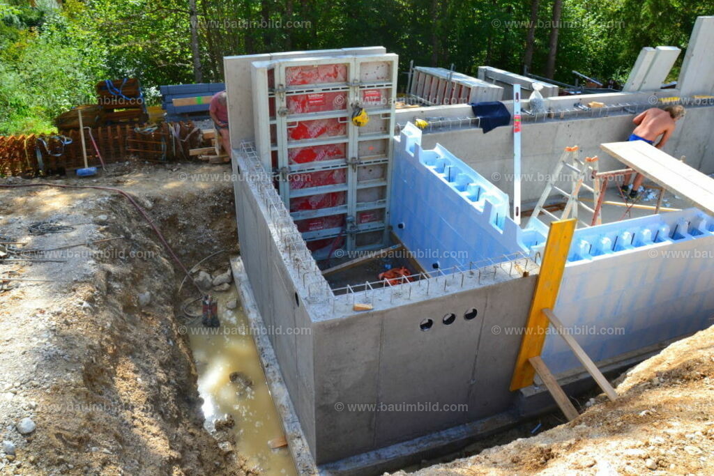 bib-lg04-betonarbeiten-0076 | Nach LV-Leistungsgruppen sortierte Detailfotos über den Bau eines Hauses. Alle Hausbau-Bilder direkt vom Urheber und Autor der Website Haus-Selber-Bauen.com