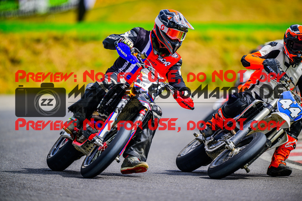 MaZZes_FotoMatrix_240609_6007705_7917 | YOUNGSTER