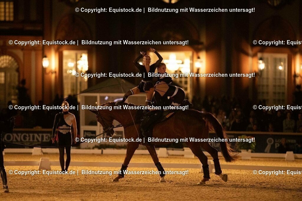 20230527_Voltigieren_NASPA_Flutlicht_1080 | equistock