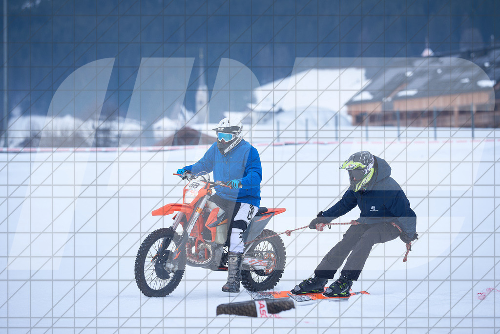 11. Holzknecht Skijöring | Skijöring am 24.01.2026: 11. Holzknecht Skijöring in Gosau am Dachstein, Oberösterreich, ÖsterreichFoto: © 2026 Martin Bihounek | mb-creative.eu