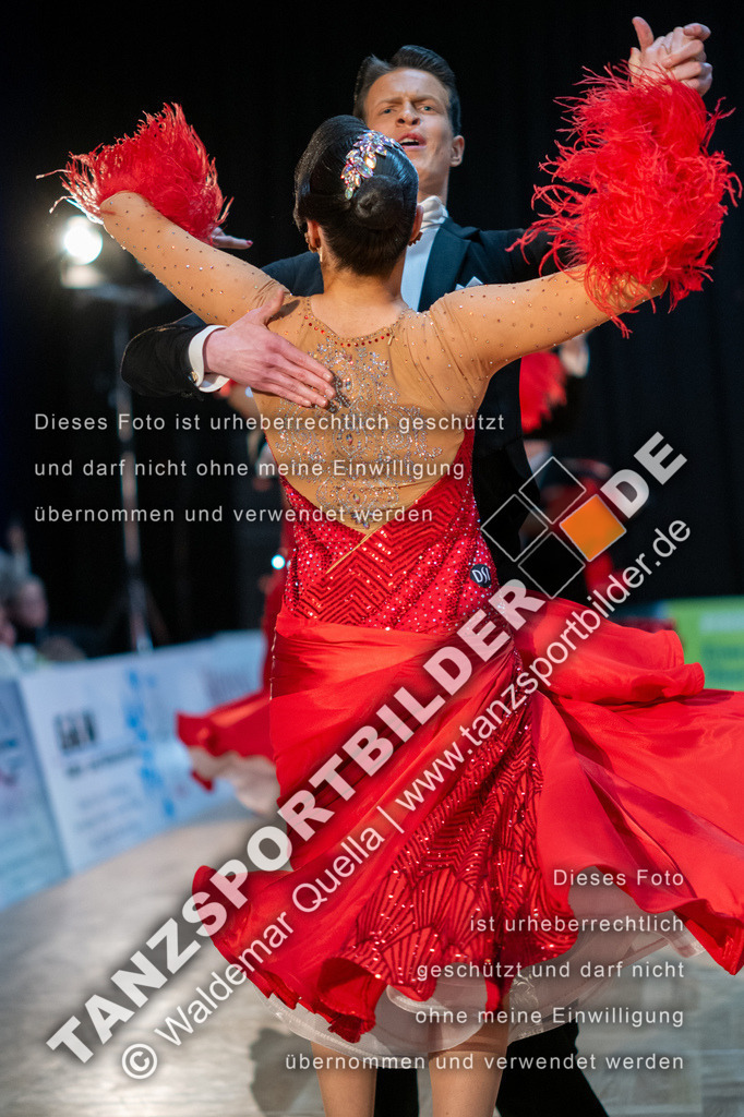20250118-10846 | Hier finden Sie Tanz Bilder vom Latein und Standard Formationen tanzen. Sportbilder vom Tanzsport. Schöne Fotos und von Weltmeisterschaft, Europameisterschaft, Bundesliga, Regionalliga, Oberliga und Landesliga sowie von GOC Stuttgart, DanceComp, WM Bremen