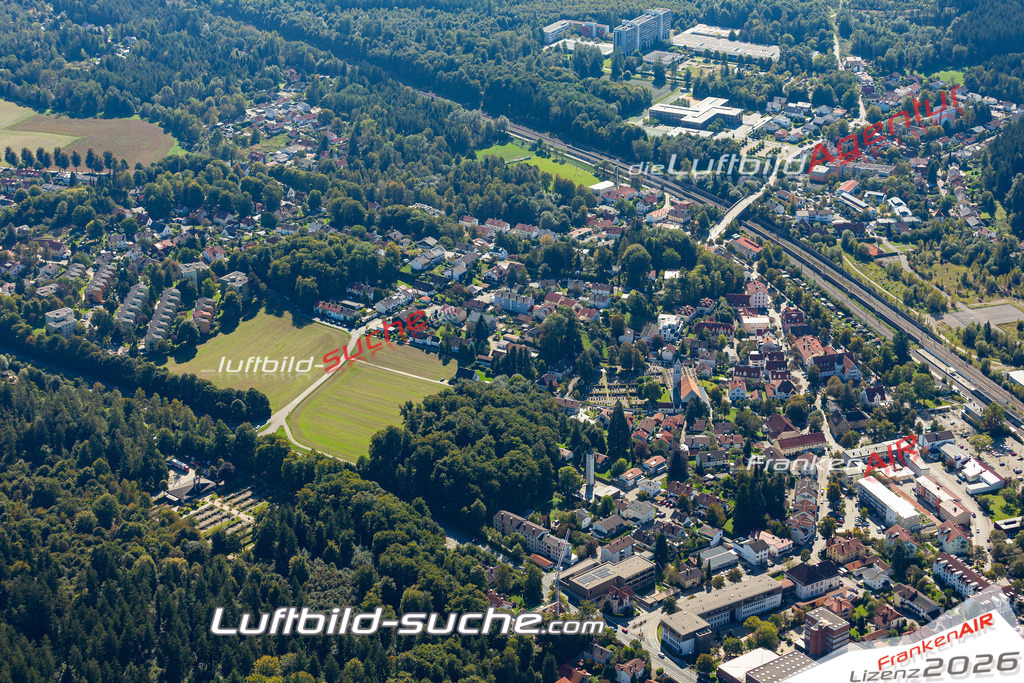 Aktuelles Luftbild von  Kirchseeon Kauf mit Lizenz / Bildrechten möglich- Die Luftaufnahme wurde 2021 mittels UL-Flugzeug erstellt ( keine Drohne ) - hochauflösende Kamera-Systeme von  Canon -Beste Qualität - Für grossformatige Ausdrucke geeignet. Die Geschenkidee !