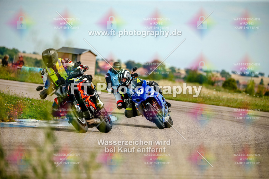 Chambley Juli-2560 | Hier findet Ihr Bilder von Touristenfahrten auf der Nürburgring Nordschleife oder von anderen Veranstaltungen die ich besucht habe. Viel Spass beim Durch Schauen 