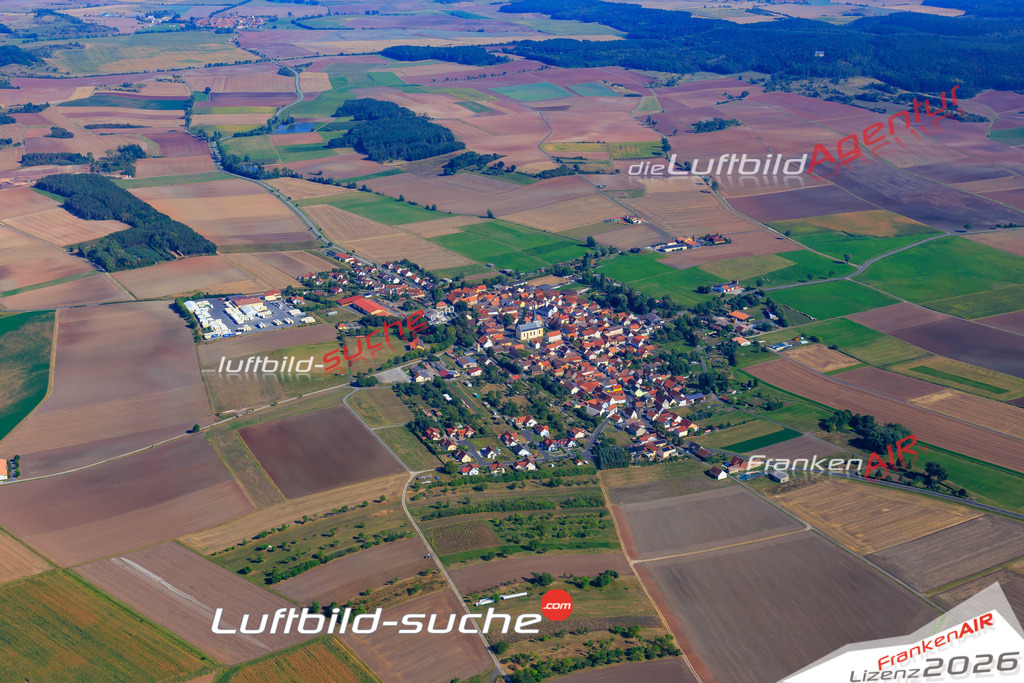 Die Luftaufnahme Alsleben - Trappstadt wurde vom UL-Flugzeug (keine Drohne) aus fotografiert.Hohe Druck- Auflösung-die Geschenkidee!