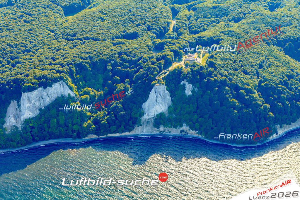 Schöne Luftaufnahme als Geschenk in Königsstuhl Kreidefelsen Sassnitz - Die Luftbildaufnahme wurde 2025 vom UL-Flugzeug heraus erstellt ( keine Drohne ) - Hochauflösende Luftaufnahme -Nicht vergleichbar mit Google Maps oder Satelittenbilder- Die Geschenkidee !Mit Lizenz und Bildrechte bestellbar