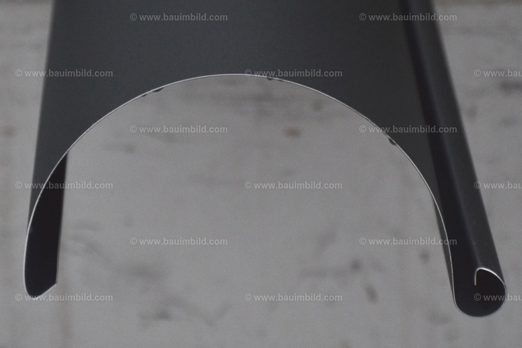 bib-lg11-spenglerarbeiten-0111 | Nach LV-Leistungsgruppen sortierte Detailfotos über den Bau eines Hauses. Alle Hausbau-Bilder direkt vom Urheber und Autor der Website Haus-Selber-Bauen.com