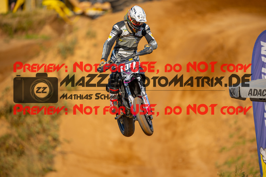 MaZZes-Fotomatrix-20260815-602295 | S2
