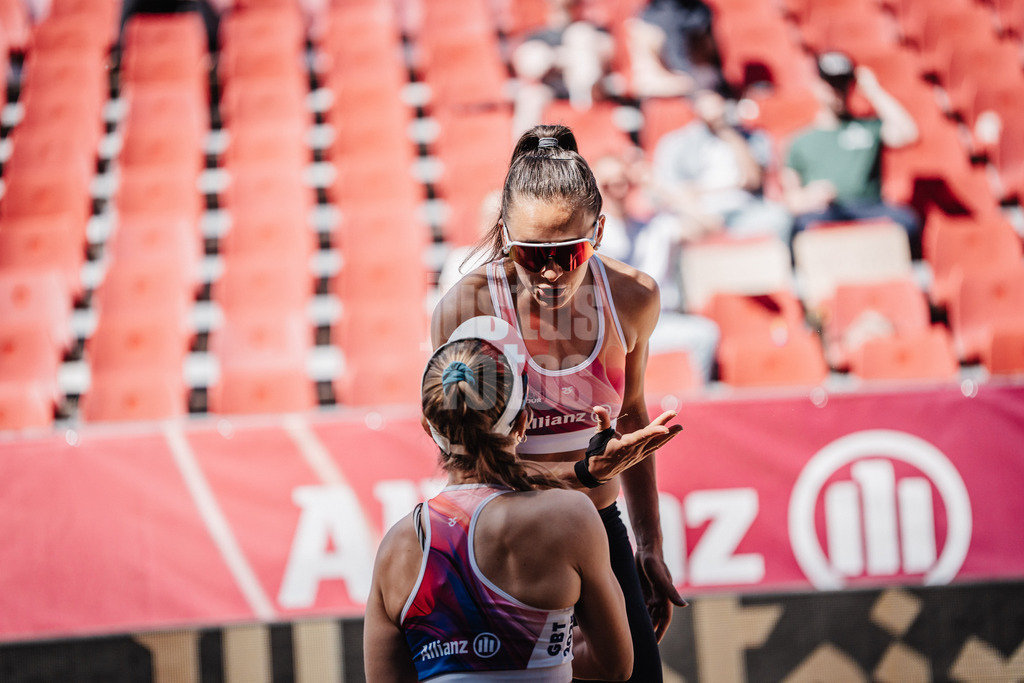 Beachvolleyball | Frauen | Allianz German Beach Tour 2025 | Tourstop Düsseldorf | 09.05.2025 | unten Maja Rosko oben Sophie Sarnighausen
