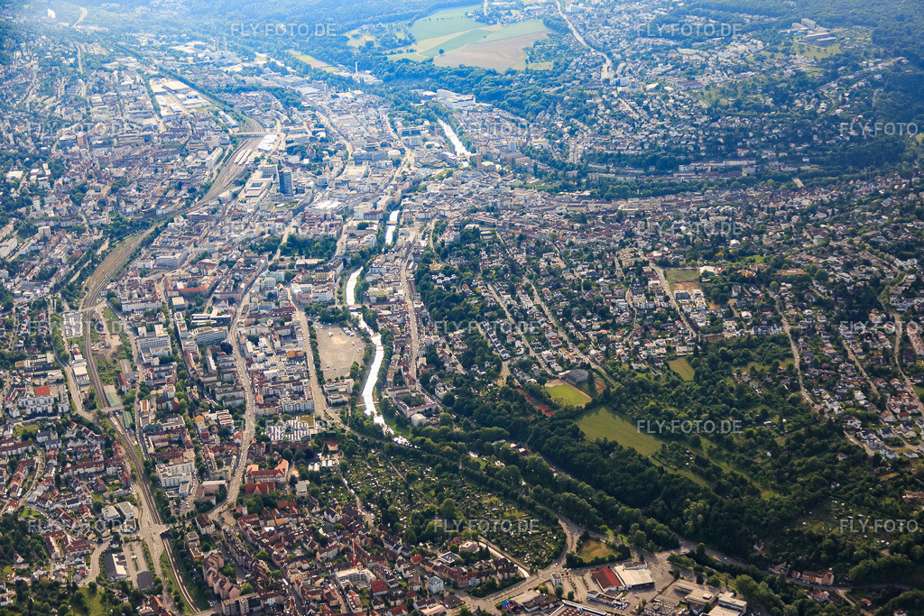 Stadtansicht aus Westen an der Enz | Luftbild: Stadtansicht aus Westen an der Enz im Ortsteil Brötzingen in Pforzheim im Bundesland Baden-Württemberg in Deutschland. Foto: IMG_079881.jpg vom 31.05.2015 durch Werner Riehm/FLY-FOTO.de - Realisiert mit Pictrs.com