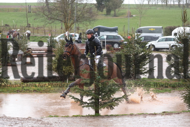 Altensteig_2023_Prfg.Nr.01_Geländepferde_Kl.A_Sven Lux_Ginster 115 (7) | Alle Fotos der Reiterjournal Fotografin Doris Matthaes im Reiterjournal Online-Fotoshop. - Realizado com Pictrs.com