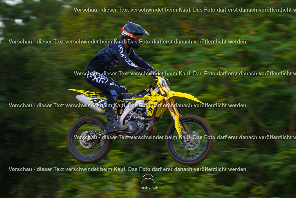 09_21_LM_Schenkenhorst-2370 | Sportfotografin aus Berlin-Brandenburg mit Fokus auf Motocross. Ich halte deine sportliche Leistung und echte Emotionen auf und neben der Strecke professionell fest. Entdecke die Fotos von deinem Rennen und bestelle sie direkt hier im Shop.