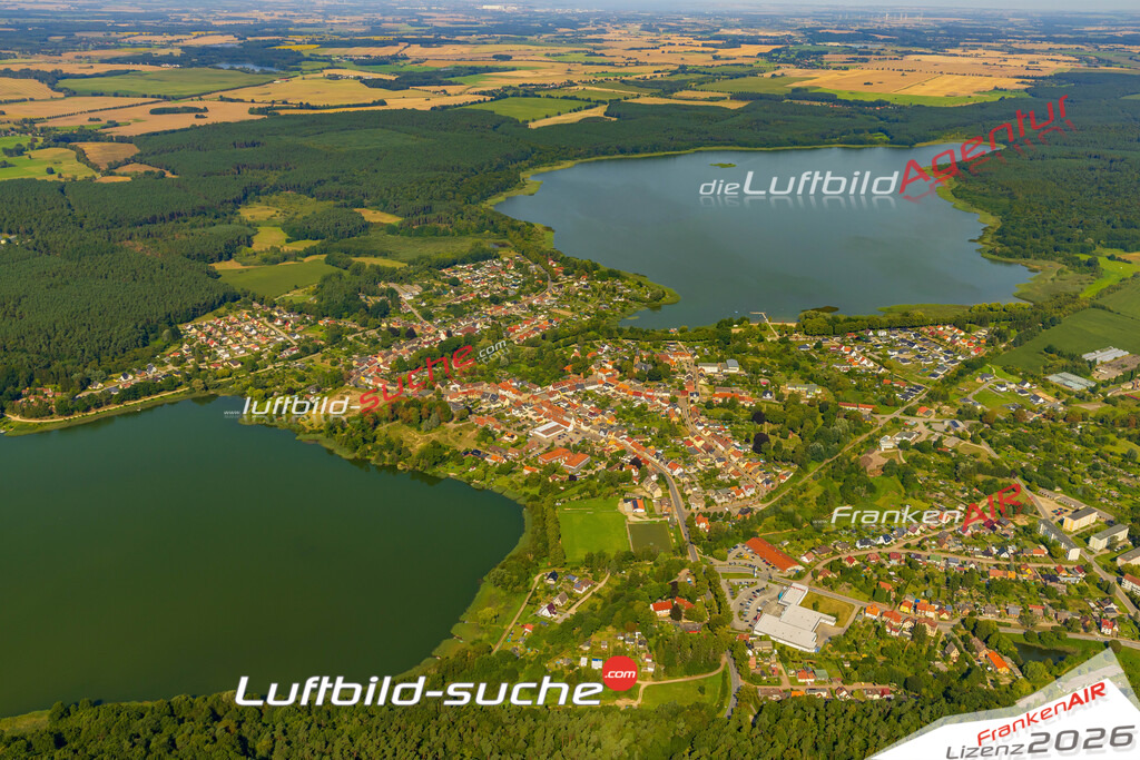Luftbild der Stadt Warin - Das Luftbild wurde 2025 vom UL-Flugzeug heraus erstellt ( keine Drohnenaufnahme ) - Hochauflösende Luftaufnahme - für Wandbilder und großformatige Ausdrucke geeignet. Das besondere Geschenk!Hier alle&nbsp;Infos zur Lizenzierung der LuftaufnahmeWir fliegen auch dieses Jahr wieder in Ihre Region um Luftbilder zu erstellen.- Luftbild anfragen