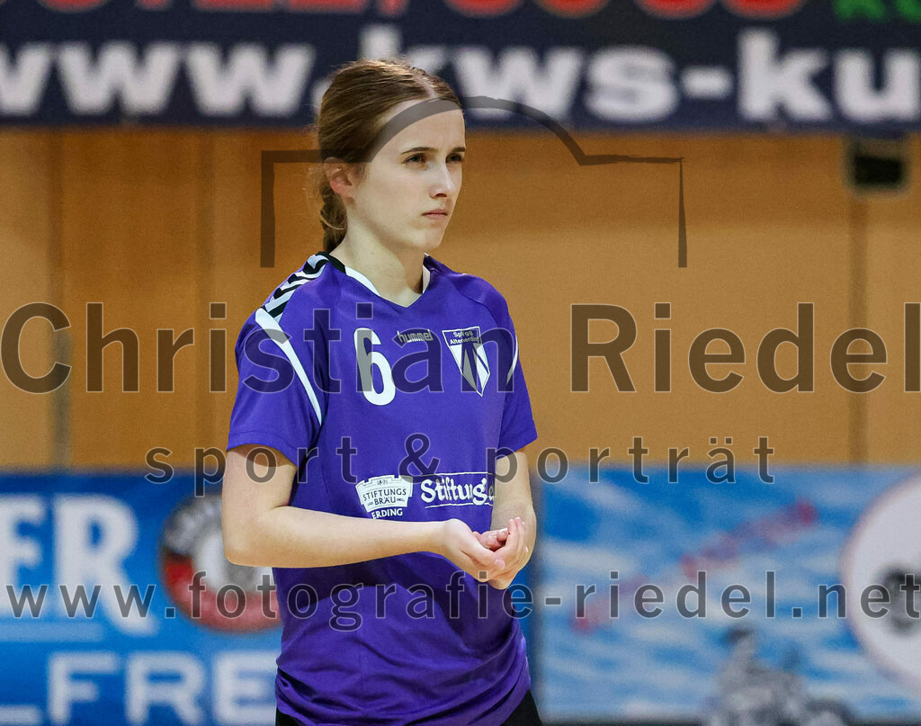 2022-11-19_012_SpVgg_Altenerding_gegen_HC_Donau-Paar | Erding, Deutschland, 19.11.2022:
Handball, Bezirksoberliga Frauen Altbayern 2022 / 2023, 5. Spieltag, SpVgg Altenerding gegen HC Donau/Paar, Endergebnis: 22:33

Marlene Mittermeier (SpVgg Altenerding, #6)

Foto: Christian Riedel / fotografie-riedel.net