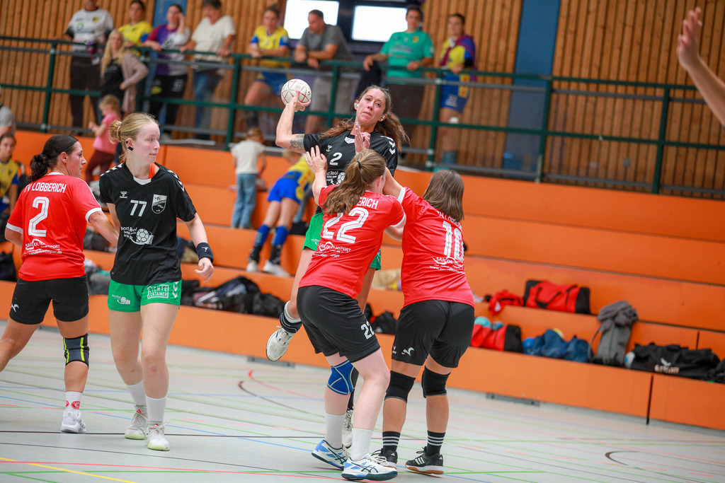 Rheinhausen-Lobberich_Plus_310825_050 | Bildergalerie von Sport-Ereignissen aber auch von weiteren spannenden Dingen - nicht nur vom Niederrhein. In Anlehnung an den bekannten Spruch von Hanns Dieter Hüsch heißt das Motto: "Niederrhein ist überall".  - Realisiert mit Pictrs.com